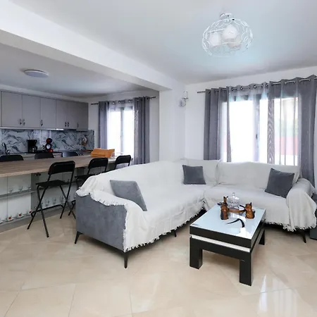 Вилла Valentino Swimming Pool Morave