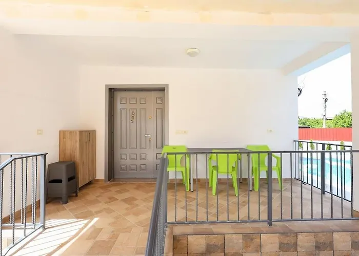 Villa Valentino Swimming Pool Morave